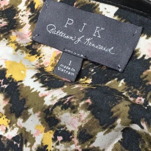 Patterson J. Kincaid. Surplice leopard top. New - Picture 9 of 12